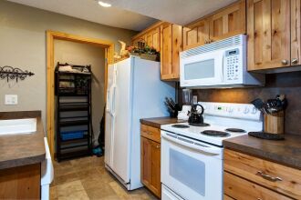 2BR Empire House Condo by RedAwning, фото 19