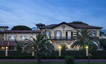 Byron Forte Dei Marmi