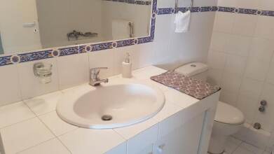 M1 George Apartment by the Airport, фото 4