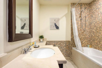 Modern & Stylish Apartment in Downtown, фото 5 Modern & Stylish Apartment in Downtown, фото 5