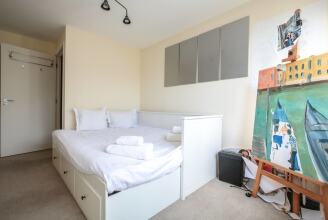 Lovely 2- Bed Flat In North London, фото 2