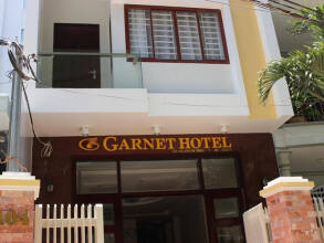 Garnet Hotel