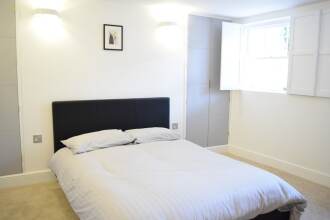 Stunning 1 Bedroom Apartment in Kennington, фото 2