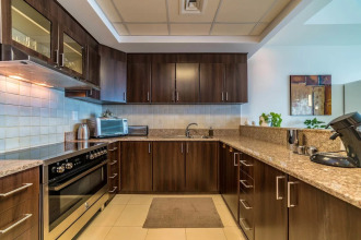 Bnbme - Churchill Towers 1 Bedroom Canal View, фото 7 Bnbme - Churchill Towers 1 Bedroom Canal View, фото 7