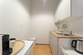 Modern Newly Refurbished Studio - Close TO Center, фото 8