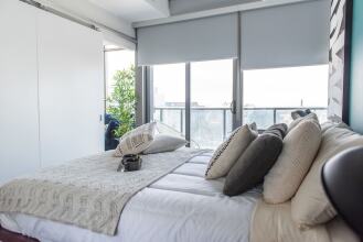 QuickStay - Eclectic Two-Bedroom Condo (Sky High Views), фото 22