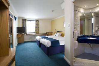 Holiday Inn Express Newport, фото 5