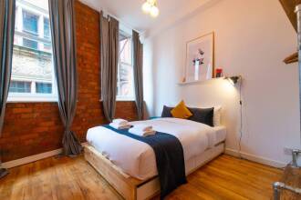 Characterful 2 Bedroom Apartment in Manchester, фото 6