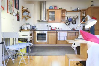 Modern Bright 1 Bedroom in Kentish Town, фото 6