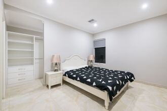 Balcatta 4 Bedroom House, фото 17