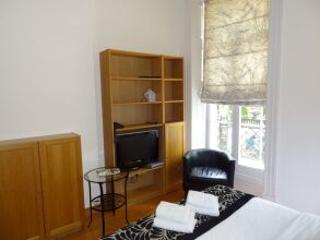 Studios 2 Let Serviced Apartments - Cartwright Gardens, фото 15