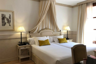 Eugenia De Montijo Autograph Collection, фото 2 Eugenia De Montijo Autograph Collection, фото 2