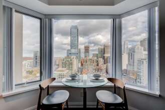 Amazing Suites In Yorkville, фото 45