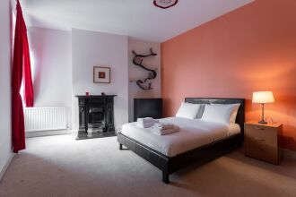 Large 2 Bedroom Flat Near Clapham High Street, фото 12