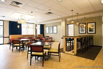 Hampton Inn Winchester N-Conference Center, фото 22