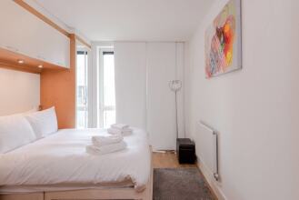 Lovely 1BR Flat for 2, Bromley by Bow, фото 14