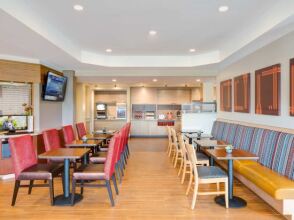 Towneplace Suites By Marriott Windsor, фото 22