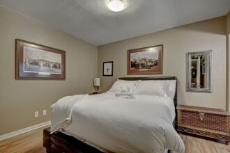 Austin Condo in Hip Travis Heights - 1 Br condo by RedAwning, фото 2 Austin Condo in Hip Travis Heights - 1 Br condo by RedAwning, фото 2