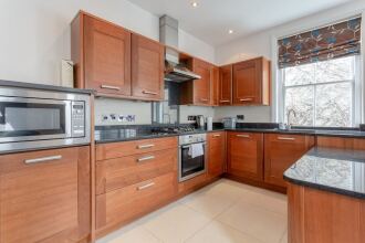 Large 2 Bedroom Flat Near Clapham High Street, фото 20