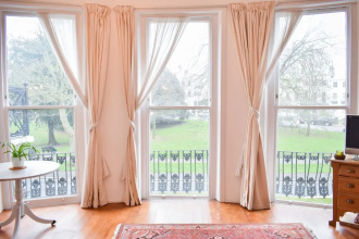 Bright 1 Bedroom Apartment in Seven Dials