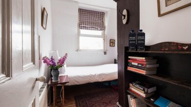 Bright Parsons Green Maisonette, фото 18