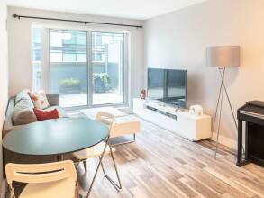 Renovated Downtown Toronto Apartment With Balcony, фото 18