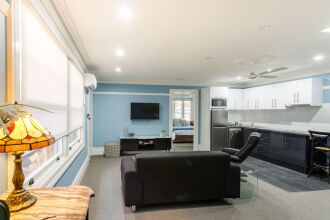 Blue Door Apartments, фото 4