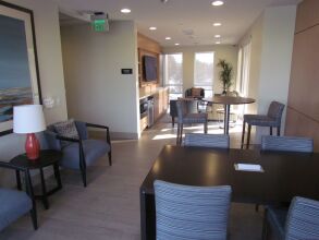 Apartment with Full Amenities - Miracle Mile, фото 9