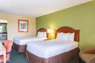 Econo Lodge White Pine, фото 42