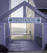 Treehouse Condo Lake Resort