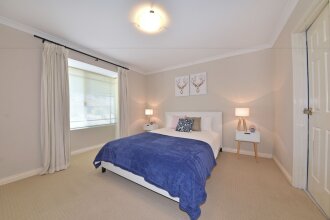 Redcliff Home Close to City & Airport, фото 3