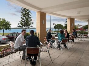 Riverside Holiday Apartments, фото 24