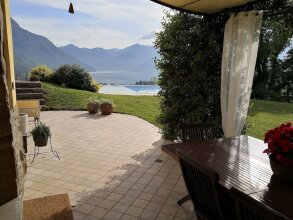 Classy Villa in Pisogne With Garden, Bbq, Pool, Sun-loungers, фото 19