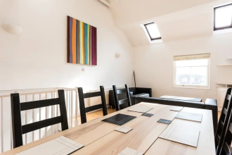 Modern 3 Bedroom Central Brighton House, фото 11