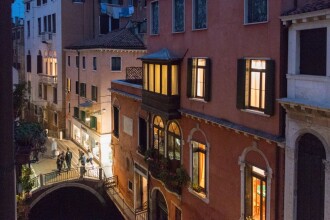 Rialto Bridge Venetian Style