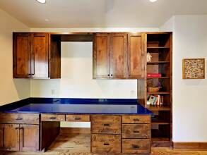 Charming 3BR w/ Balcony & Fire Pit, фото 19 Charming 3BR w/ Balcony & Fire Pit, фото 19