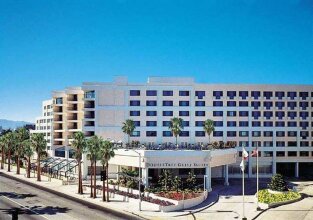 DoubleTree Suites by Hilton Santa Monica