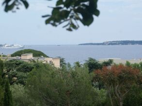 Elegant 18th Century Villa in Cannes With Private Pool and Seaview, фото 12