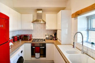 Cambrian Place - Swansea Guest Homes, фото 13