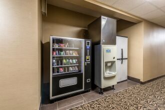 Comfort Inn & Suites, фото 16