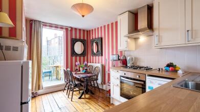 Bright Parsons Green Maisonette, фото 21