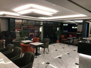 Valens Hotel Downtown, фото 9