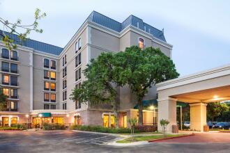 Doubletree By Hilton Austin - University Area