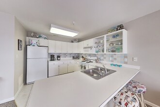 Bayfront W/ Private Balcony & Sweeping Views 2 Bedroom Condo, фото 2 Bayfront W/ Private Balcony & Sweeping Views 2 Bedroom Condo, фото 2