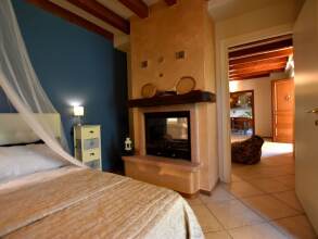 Classy Villa in Pisogne With Garden, Bbq, Pool, Sun-loungers, фото 7