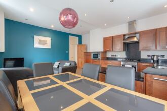 Large 2 Bedroom Flat Near Clapham High Street, фото 19