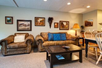 2BR Empire House Condo by RedAwning, фото 2