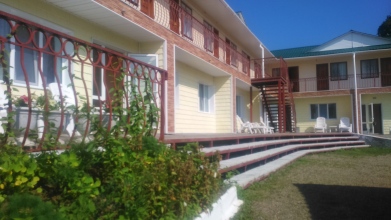 База отдыха «Афродита», Артём