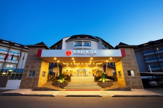 Отель Ramada Resort Side