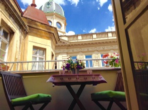 Апартаменты Charles Bridge Balcony